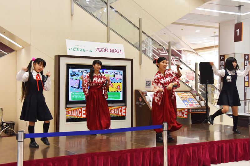 辞めたいけど 27歳 高知の会社員アイドル 働く本音 高知新聞