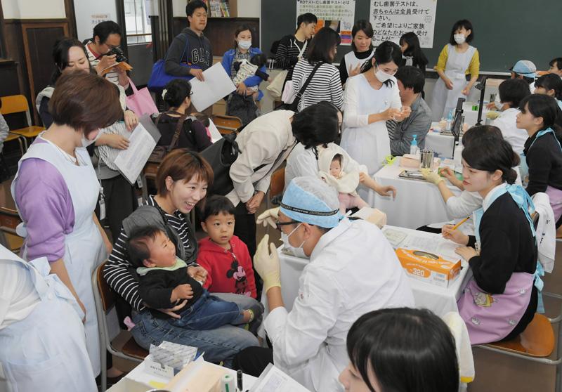 小さな命 健やかに 高知市で赤ちゃん会 高知新聞