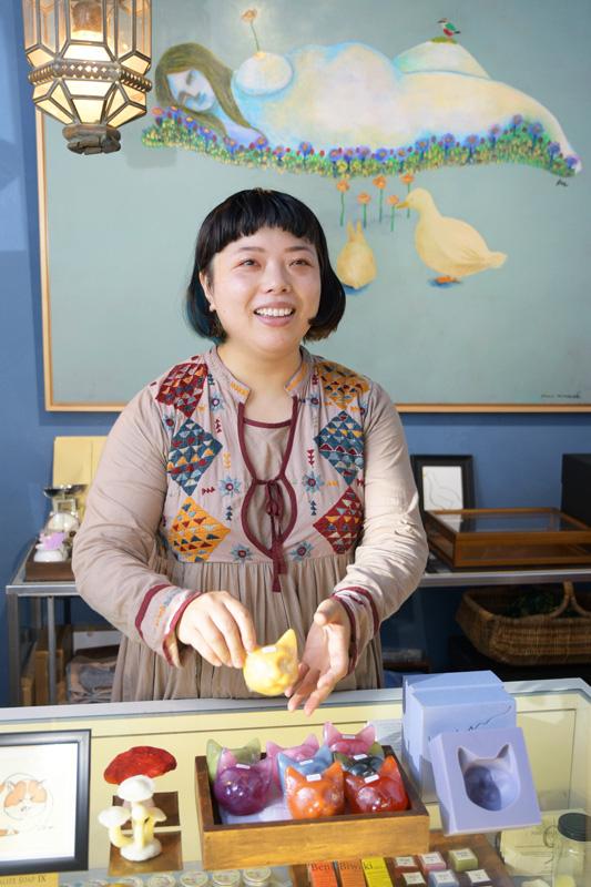 ただ今修業中 画家 イラストレーター 益田真理さん ３５ 四万十市 高知新聞